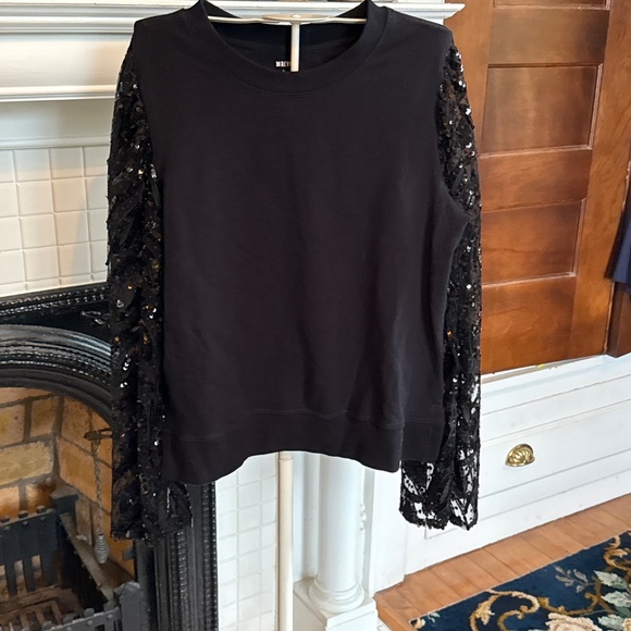 Anthropologie Maeve Tasha laced sleeve sweatshirt- worn twice. 99 retail - Picture 6 of 8